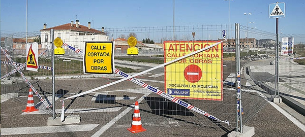 AQUONA ha cortado el tráfico en la zona de “Los Tres Pasos” de Palencia por obras