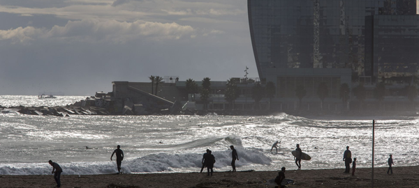 Europa pide que se prohíba bañarse en 58 playas y ríos españoles
