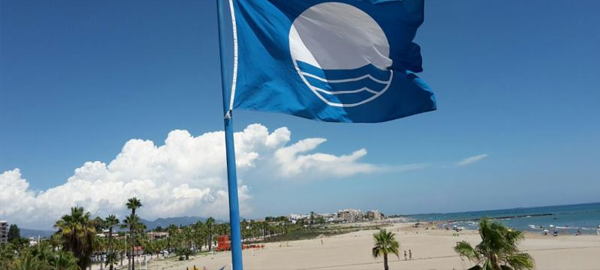 Las playas españolas vuelven a batir su récord de banderas azules con nueve más este verano