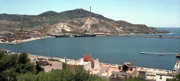 El puerto de Cartagena es el primero donde los barcos repostan gas natural licuado