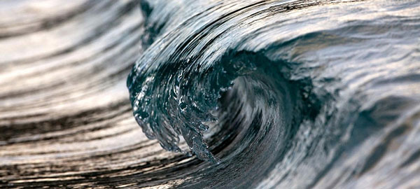 El frío extremo crea uno de los espectáculos más sorprendentes de la naturaleza, la congelación de las olas