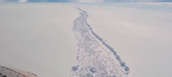 El gigantesco iceberg de la Antártida, a pocos días de hacerse realidad