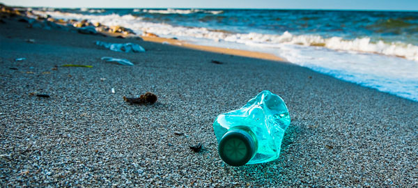 Entre 70% y 90% de los residuos acuáticos en las playas son plásticos