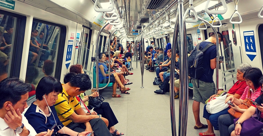 Singapur regulará el tránsito automovilístico a partir de 2018