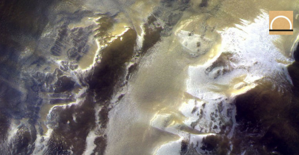 El hielo en las primeras imágenes de cerca de la superficie de Marte