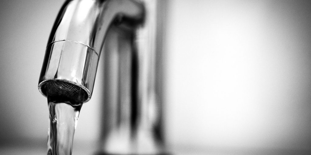 Desciende el consumo de agua en los hogares
