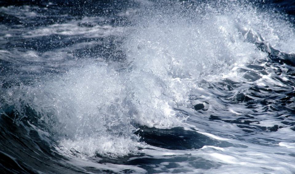 Investigan la viabilidad de la captura de energía del mar en la isla de El Hierro